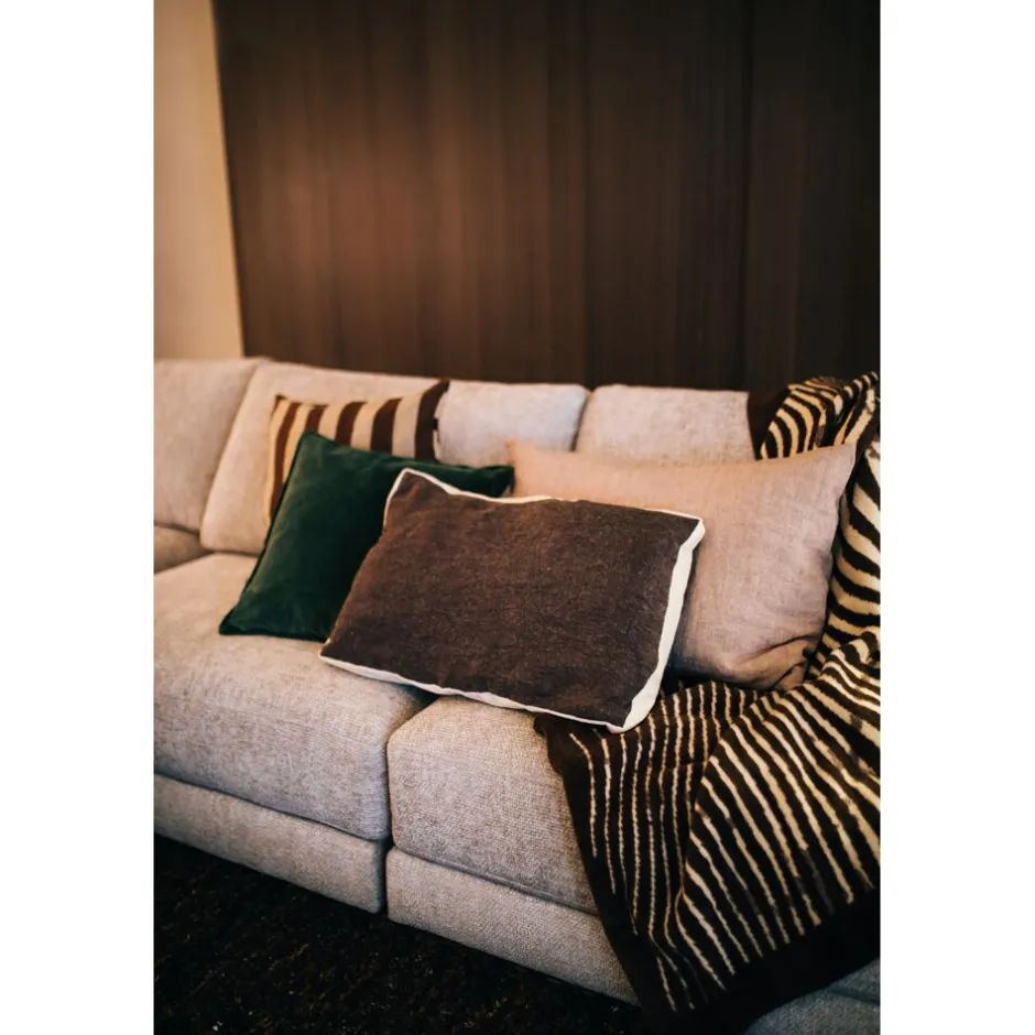 Pomax Coussins-ALPHA BORDERS - coussin - lin / velours - L 60 x W 40 cm - brun