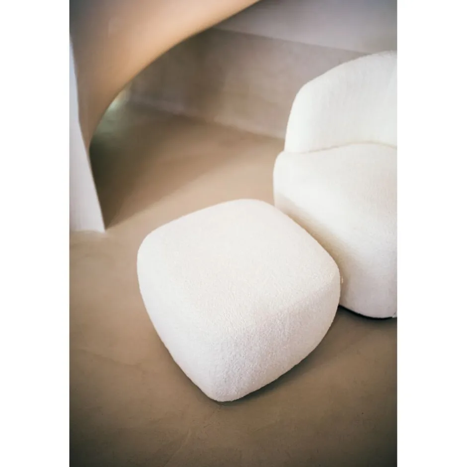 porterville__pouf__boucl__l__x_w__x_h__cm___blanc_2.webp Pomax Poufs-PORTERVILLE - pouf - bouclé - L 51 x W 51 x H 41 cm - blanc